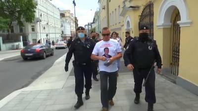 В Москве задержаны участники акций протеста в поддержку Фургала и Платошкина