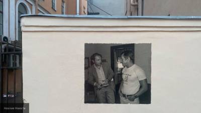 Портрет Иосифа Бродского снова появился на стене дома по улице Пестеля в Петербурге