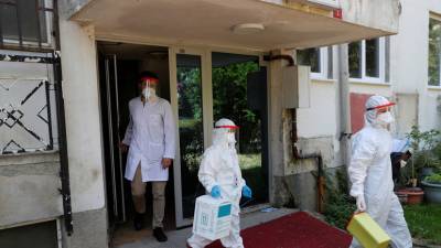 За сутки в Турции выявили 921 новый случай коронавируса