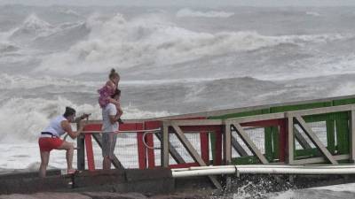 Ураган «Ханна» достиг берегов Техаса