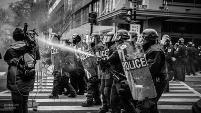 Полиция задержала 16 человек в ходе беспорядков в Сиэтле
