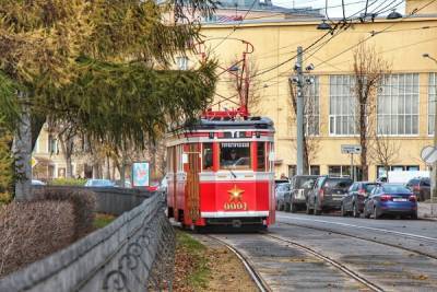 В трамваях и троллейбусах Петербурга установят тревожные кнопки