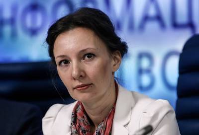 Анна Кузнецова заявила об отсутствии проблем усыновления детей во время COVID-19