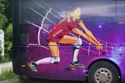 В Туле освятили автобус волейбольной команды Тулица