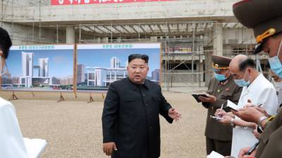 Ким Чен Ын постановил закрыть город Кэсон из-за верятного случая COVID