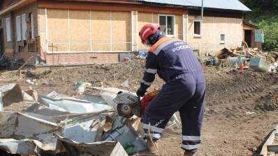 В Нижних Сергах продолжаются работы: откачана вся вода из подвалов домов, собрано 3375 кубометров мусора