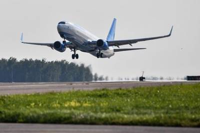 Российский самолет прервал полет из-за закурившего пассажира