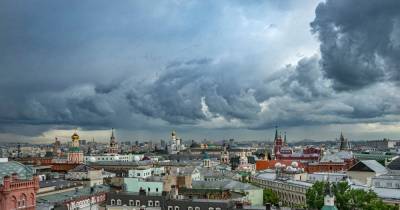 Неприветливое лето: в Москве ожидаются дожди и гроза