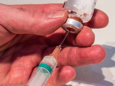 Сделать прививки от пневмококка и гриппа порекомендовали россиянам