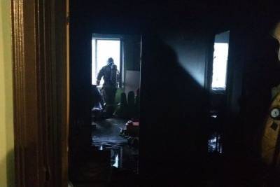 Жителей многоэтажки в Екатеринбурге эвакуировали из-за пожара