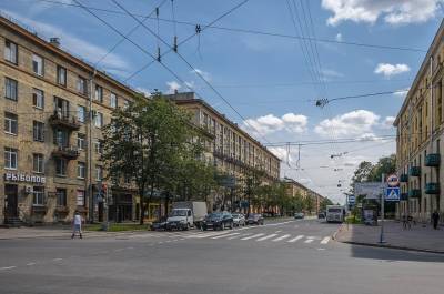 Движение транспорта в Московском районе Петербурга поэтапно ограничат до сентября
