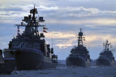 Путин прибыл в Кронштадт на Главный военно-морской парад России