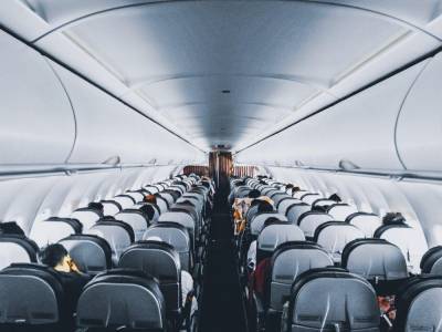 Ученые оценили риск заражения коронавирусом в самолете