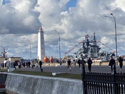 В Петербурге празднование Дня ВМФ ограничит движение в центре города