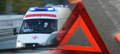 Водитель получила травмы в результате столкновения двух автомобилей в Петрозаводске