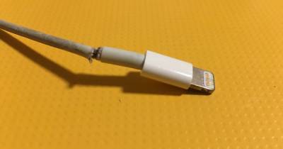 Apple наконец-то решит проблему рвущихся кабелей от iPhone