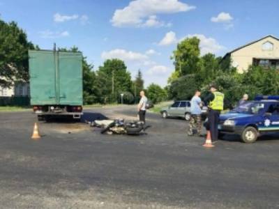 Смертельное ДТП на Харьковщине: столкнулись грузовик и мотоцикл