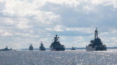 В акватории Кронштадта завершился Главный военно-морской парад