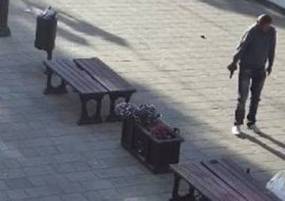 Полиция проверяет инцидент с вооруженным мужчиной на улице Почтовой