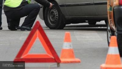 Каршеринговый автомобиль разбил припаркованные машины в Петербурге