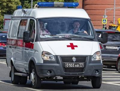 В Москве преподаватель МГУ упал во время игры в футбол, разбил голову и госпитализирован в реанимацию