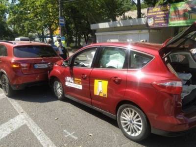 В Николаеве такси врезался в Mitsubishi Outlander: в ДТП пострадала пассажирка