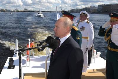 Владимир Путин заявил о планах усилить ВМФ России гиперзвуковым оружием