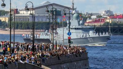 "Мыслят о славе": как прошел военно-морской парад в Петербурге