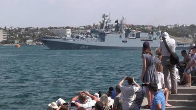 ФАН публикует видео «морского боя» на параде в честь ВМФ РФ в Севастополе