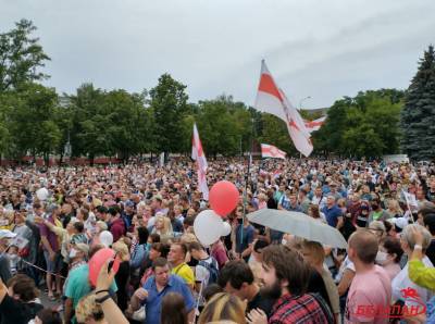 Тысячи гомельчан пришли на встречу со Светланой Тихановской