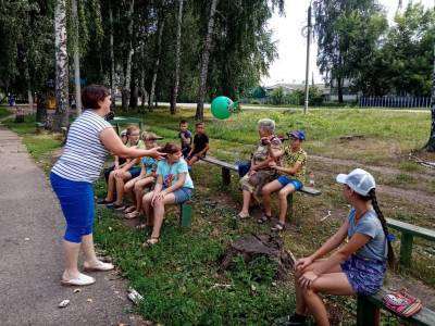Лето во дворах. Работники культуры Старомайнского района организовали отдых детей