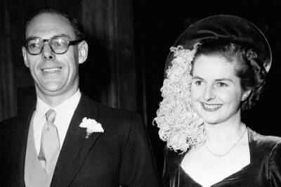 Историческое фото: «Железная леди» Маргарет Тэтчер на собственной свадьбе — 1951 год