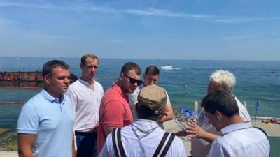 В Одессе произошла новая утечка нефти из затонувшего танкера Delfi