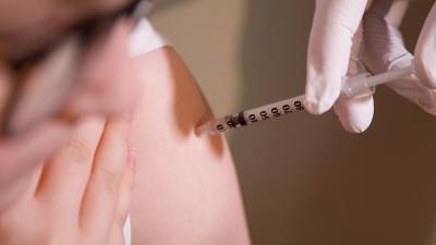 «Вектор» начинает испытание вакцины от COVID-19 на добровольцах