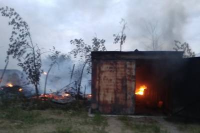 В Улан-Удэ дети спалили автомобиль, кладовые и гаражи