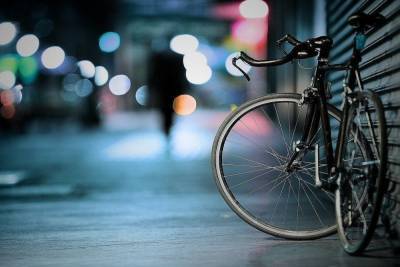 В Смоленске у 73-летней горожанки угнали велосипед