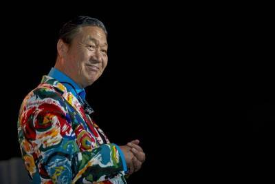 Умер дизайнер Кансай Ямамото, создававший костюмы для Боуи