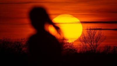 В Гидрометцентре предупредили об «опасном солнце» в ряде регионов России