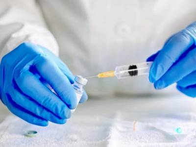 Эксперты рассказали про побочные эффекты вакцины от коронавируса
