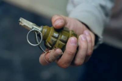 На Прикарпатье мужчина бросил гранату в хозяина дома во время застолья