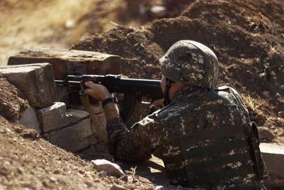 Военнослужащий Армении погиб в результате обстрела на границе с Азербайджаном