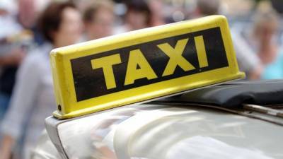 В Ленобласти пассажир напал на водителя и угнал машину "Яндекс. Такси"