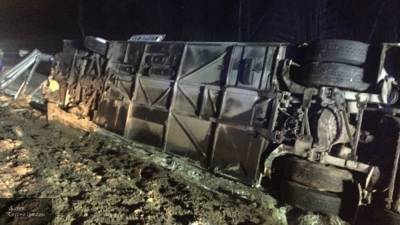 СМИ: пять человек погибли при опрокидывании автобуса на юге Турции