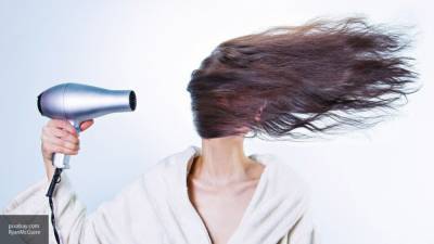 Российские ученые выяснили, как рак влияет на волосы