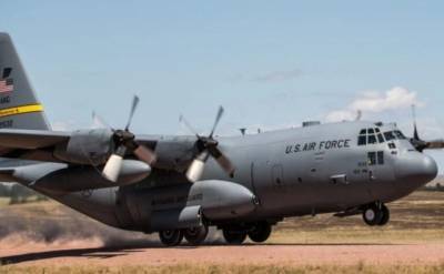 Появилось невероятное видео посадки C-130 Hercules на новом тактическом аэродроме (ВИДЕО)
