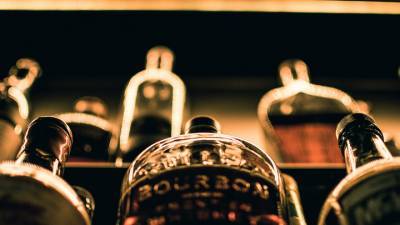 Продажи виски, рома, текилы резко выросли во время самоизоляции
