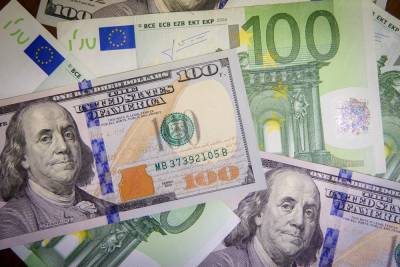 Биржа: евро серьезно вырос, а доллар упал на торгах 27 июля