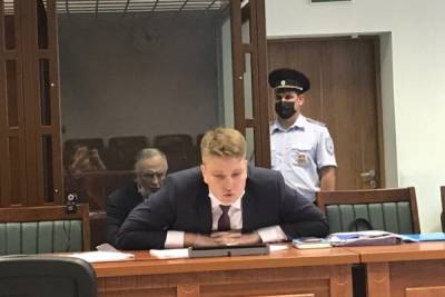 Заседание по делу Соколова снова перенесли после конфликта с Понасенковым
