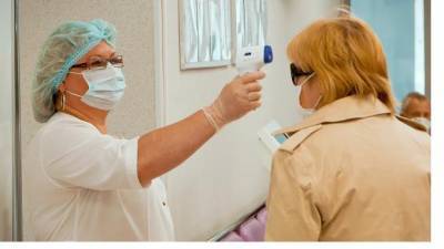 Петербургский врач рассказал, как лечиться от коронавируса дома