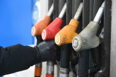 3,2 тысячи литров на зарплату: названа страна с самым дешевым бензином
